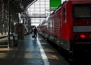 Avrupa’yı keşfetmek isteyen gençlere müjde: AB 36 bin ücretsiz tren bileti dağıtıyor 🚆✨