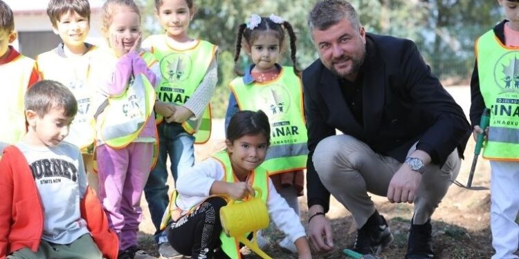 Buca Belediyesi’nden örnek proje! Çocuklar tohumdan sofraya üretimi öğreniyor 🥕🇹🇷