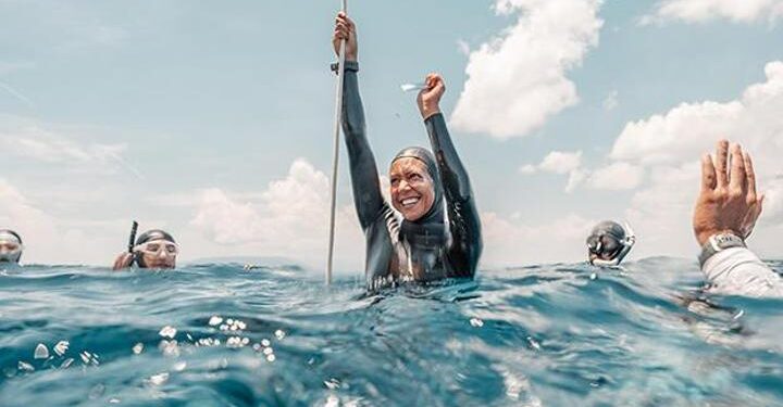 Türk Serbest Dalışçı Ellialtıoğlu’ndan Uluslararası Başarı: Filipinler’de Rekor Kırdı 🇹🇷