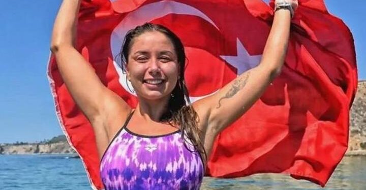 Bengisu Avcı rekorlara doymuyor! Başarılı sporcu Ocean’s 7’yi tamamlayan ilk Türk unvanını kazandı 🥇🏊♀️