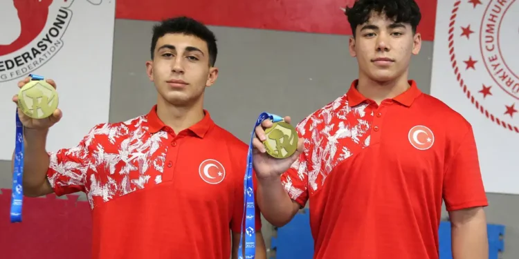 Genç haltercilerimiz Avrupa Şampiyonası’nı salladı! Mustafa Hamza Ciğer ve Yiğithan Eroğlu 5 altınla gururumuz oldu 🏋️‍♂️✨