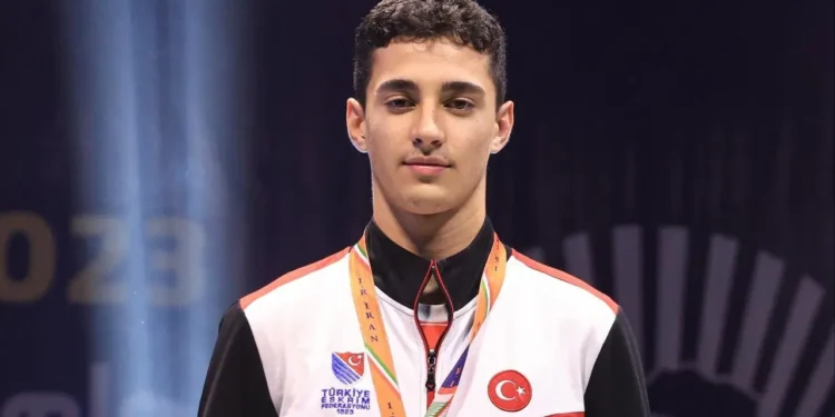 Milli eskrimci Furkan Yaman’dan Brezilya’da altın madalya!